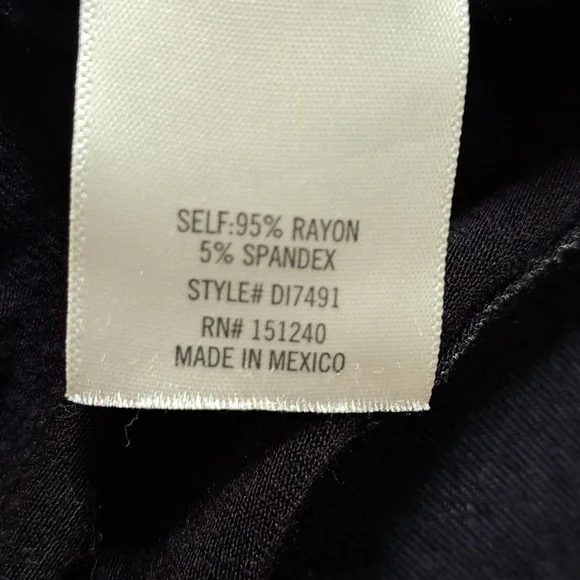 Alya Black W/ Floral Flowy Short Sleeve Dress. Size Medium - Picture 8 of 8